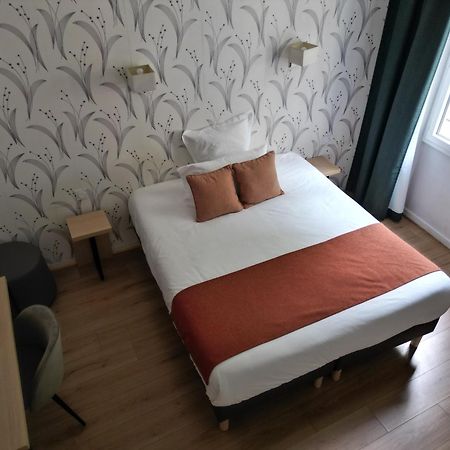 Contact Hotel Les Platanes Villeneuve Sur Lot Centre Exterior photo